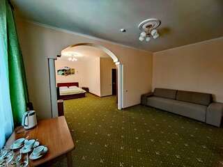 Гостевой дом Хвалынский Хвалынск СЬЮИТ с сауной-5